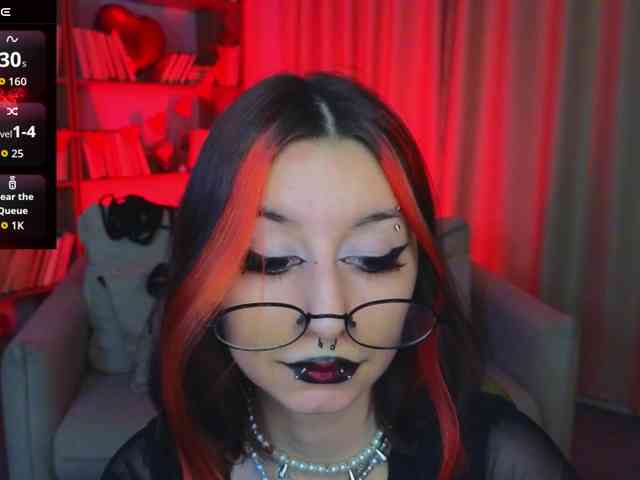 MistressMarcelline webcam