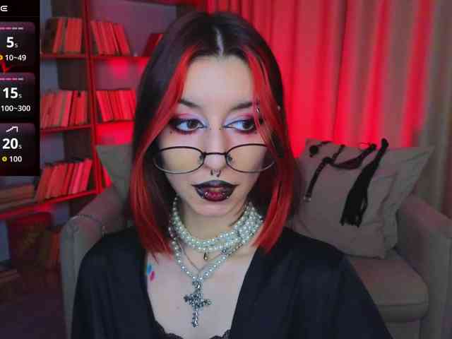MistressMarcelline webcam