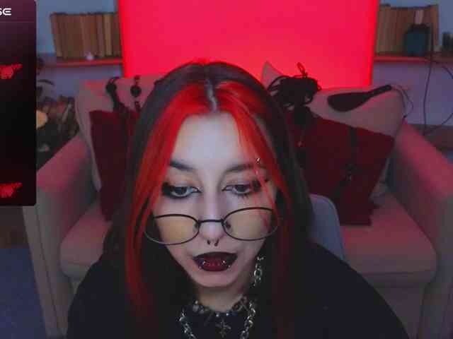 MistressMarcelline webcam