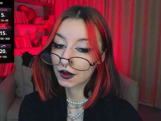 MistressMarcelline webcam