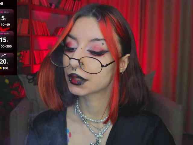 MistressMarcelline webcam