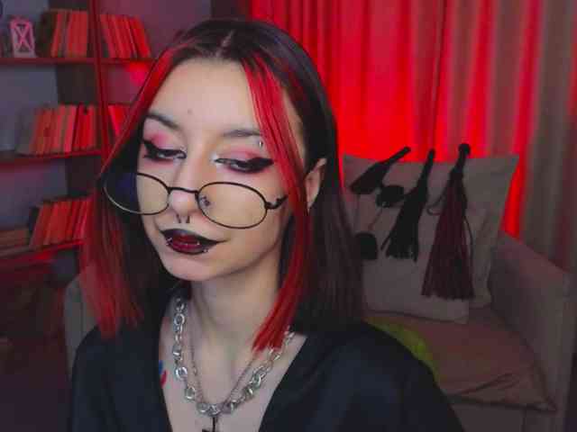 MistressMarcelline webcam