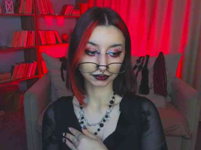 MistressMarcelline webcam