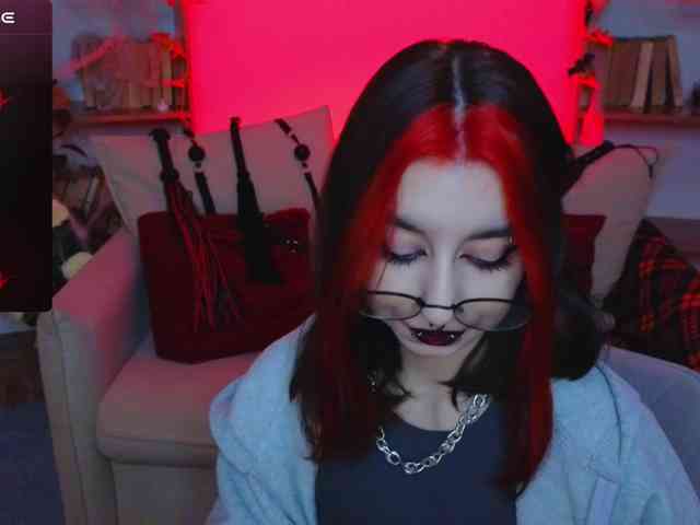 MistressMarcelline webcam