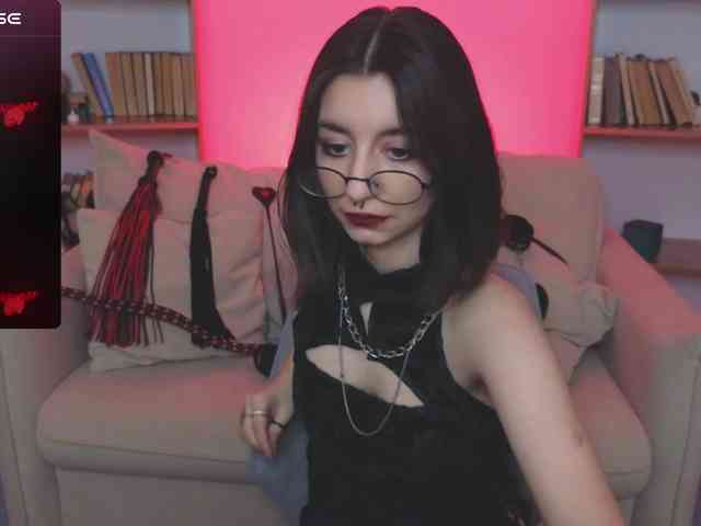 MistressMarcelline webcam