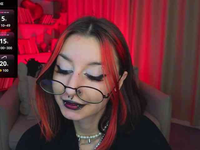 MistressMarcelline webcam