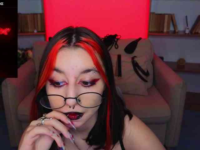 MistressMarcelline webcam