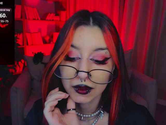 MistressMarcelline webcam