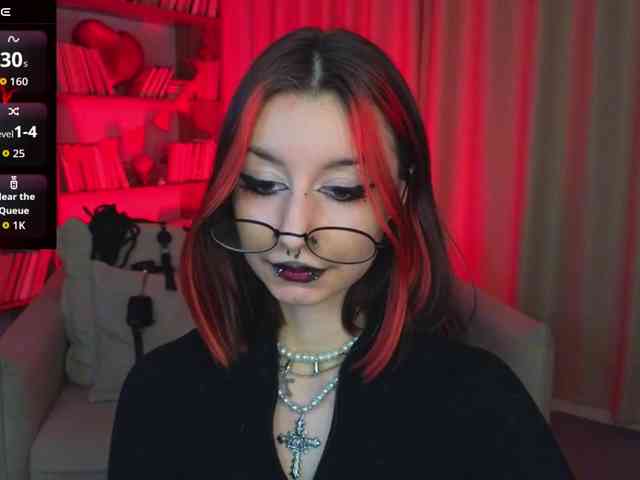 MistressMarcelline webcam