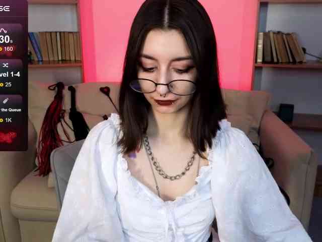 MistressMarcelline webcam