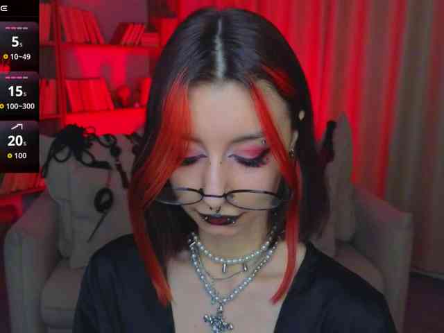 MistressMarcelline webcam