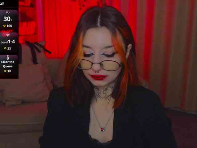 MistressMarcelline webcam