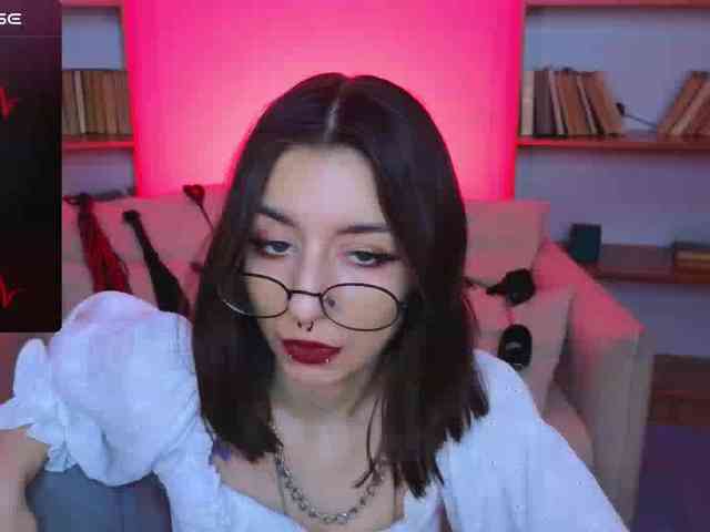 MistressMarcelline webcam