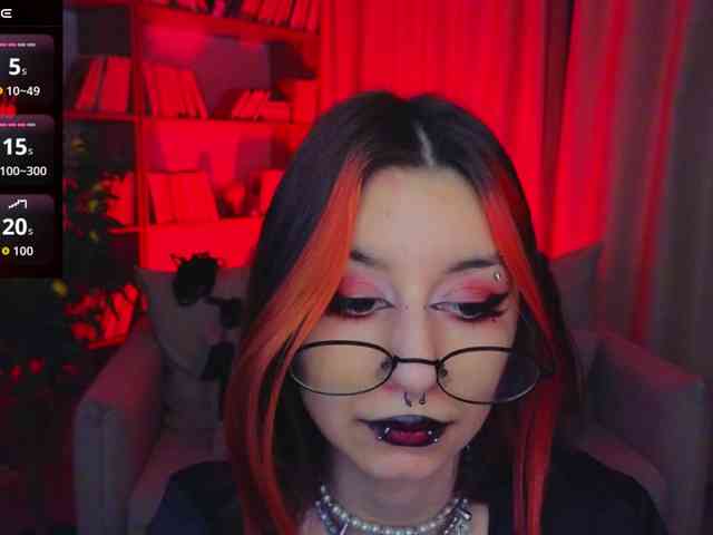 MistressMarcelline webcam