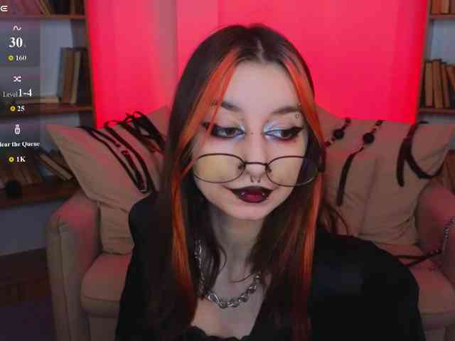 MistressMarcelline webcam