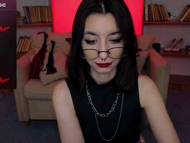 MistressMarcelline webcam