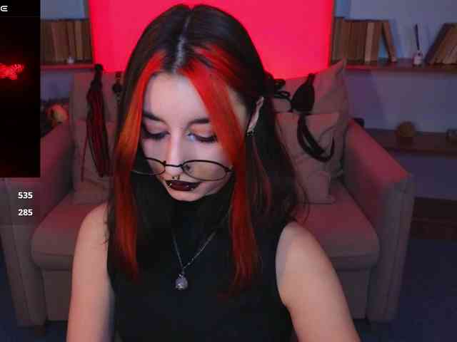 MistressMarcelline webcam