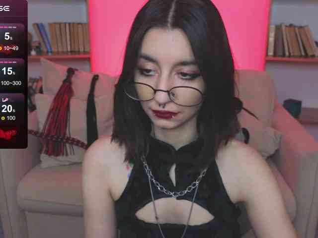 MistressMarcelline webcam