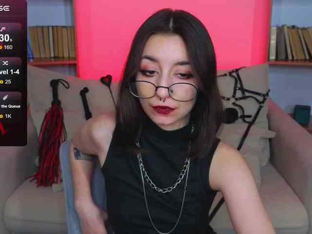 MistressMarcelline webcam