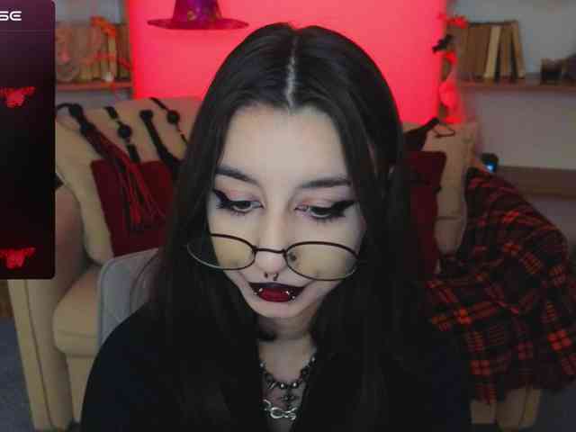 MistressMarcelline webcam