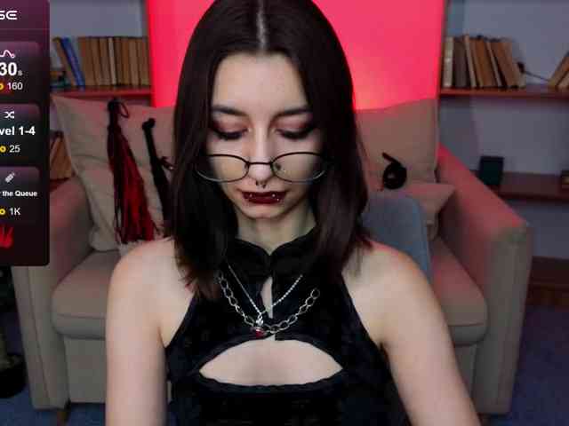 online cam2cam MistressMarcelline