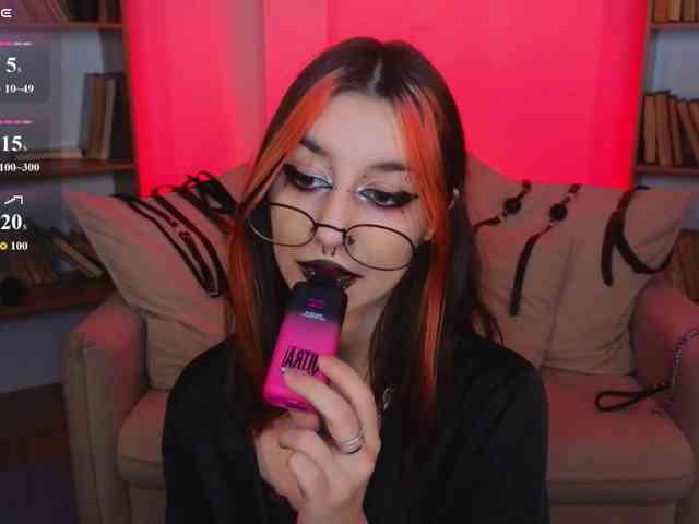 MistressMarcelline webcam