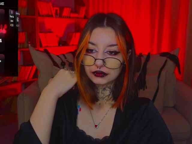 MistressMarcelline webcam