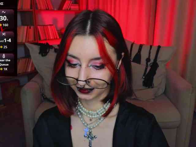 MistressMarcelline webcam