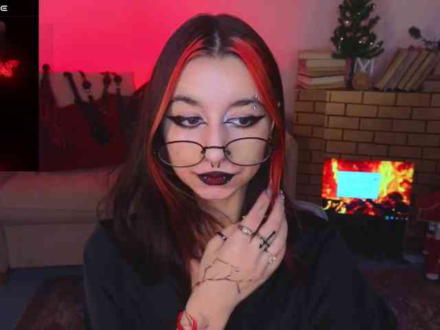 MistressMarcelline webcam