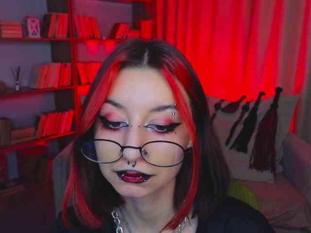 MistressMarcelline webcam