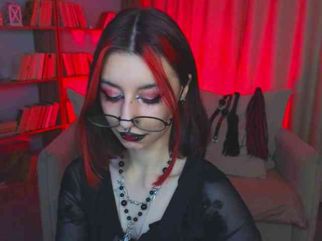 MistressMarcelline webcam