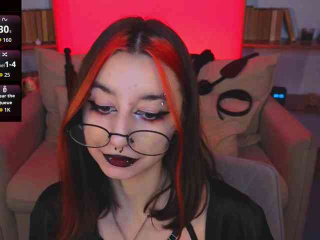 MistressMarcelline webcam