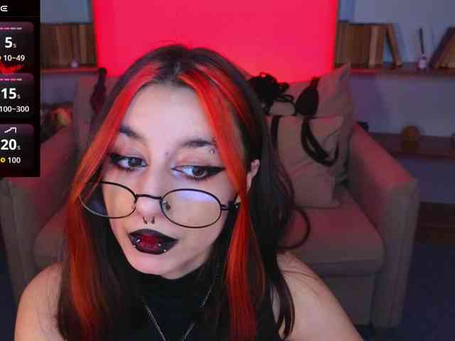 MistressMarcelline webcam