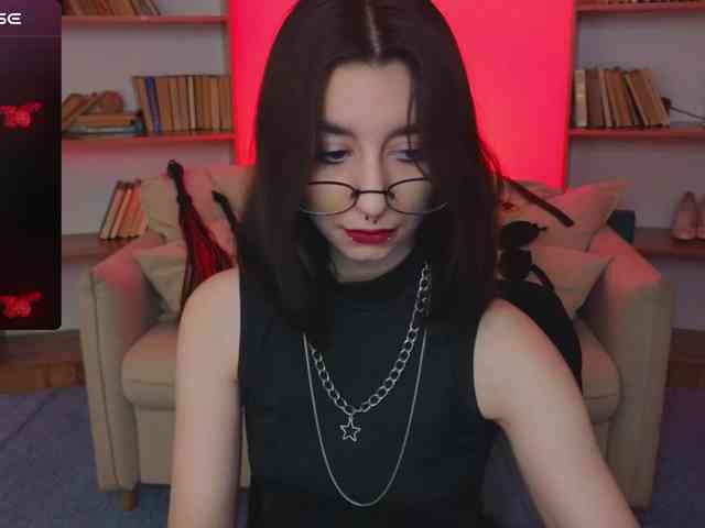 MistressMarcelline webcam
