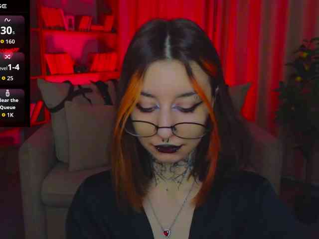 MistressMarcelline webcam