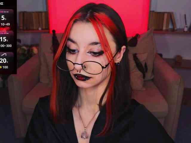 MistressMarcelline webcam