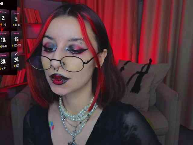 MistressMarcelline webcam