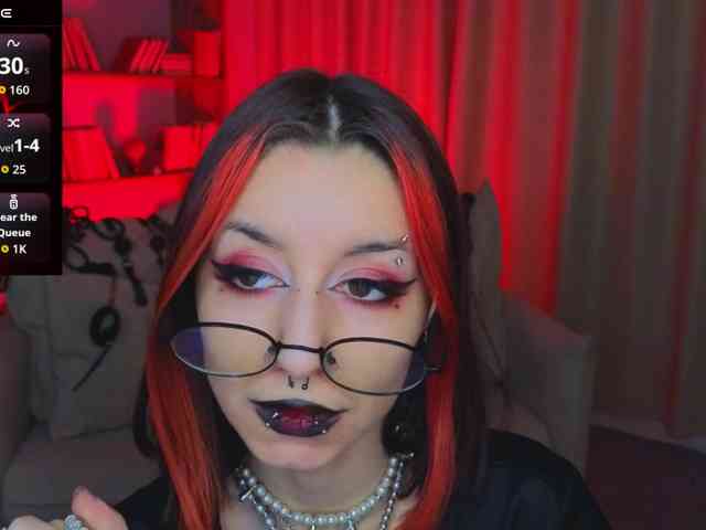 MistressMarcelline webcam