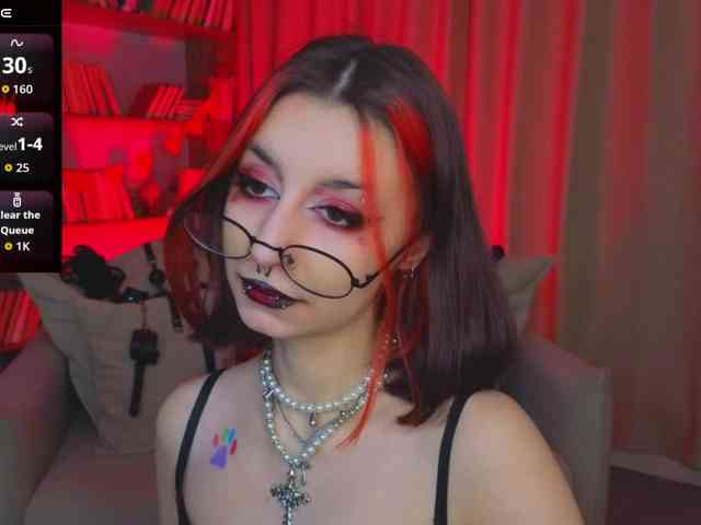 MistressMarcelline webcam