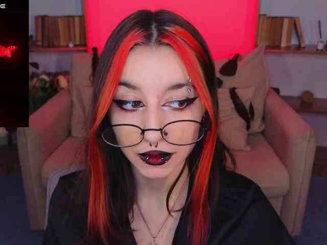MistressMarcelline webcam