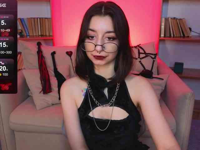 MistressMarcelline webcam