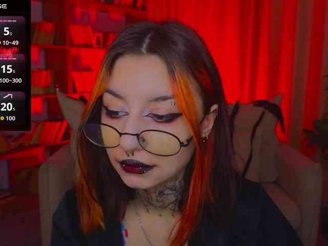 MistressMarcelline webcam