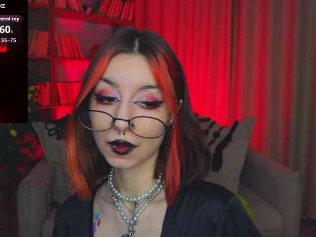 MistressMarcelline webcam
