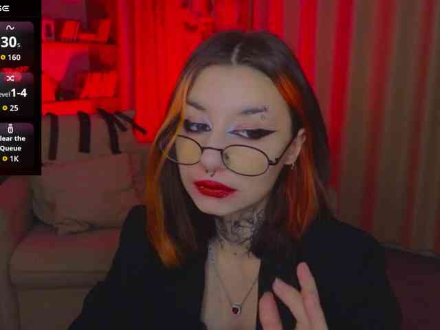 MistressMarcelline webcam