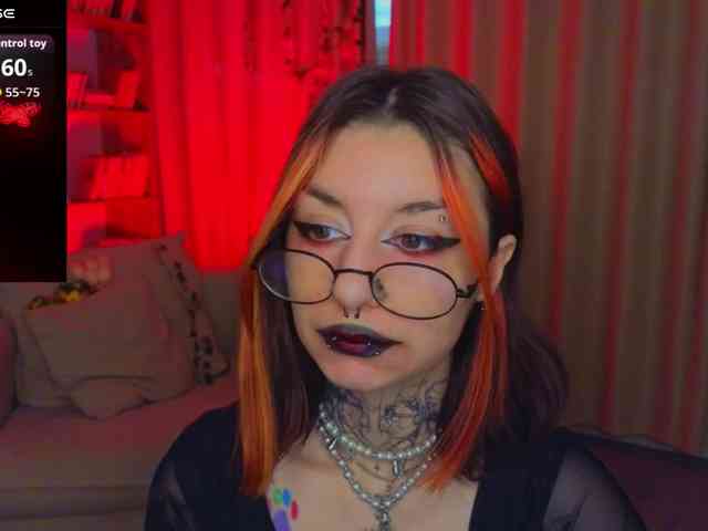 MistressMarcelline webcam