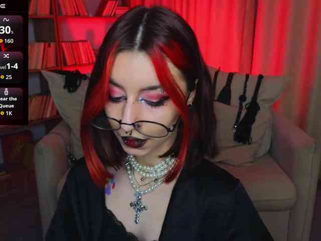 MistressMarcelline webcam