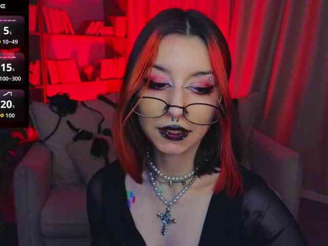 MistressMarcelline webcam