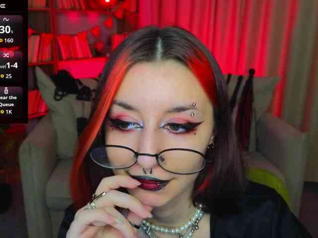 MistressMarcelline webcam