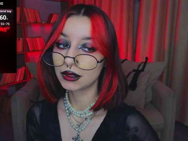 MistressMarcelline webcam