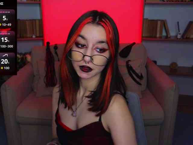 MistressMarcelline webcam